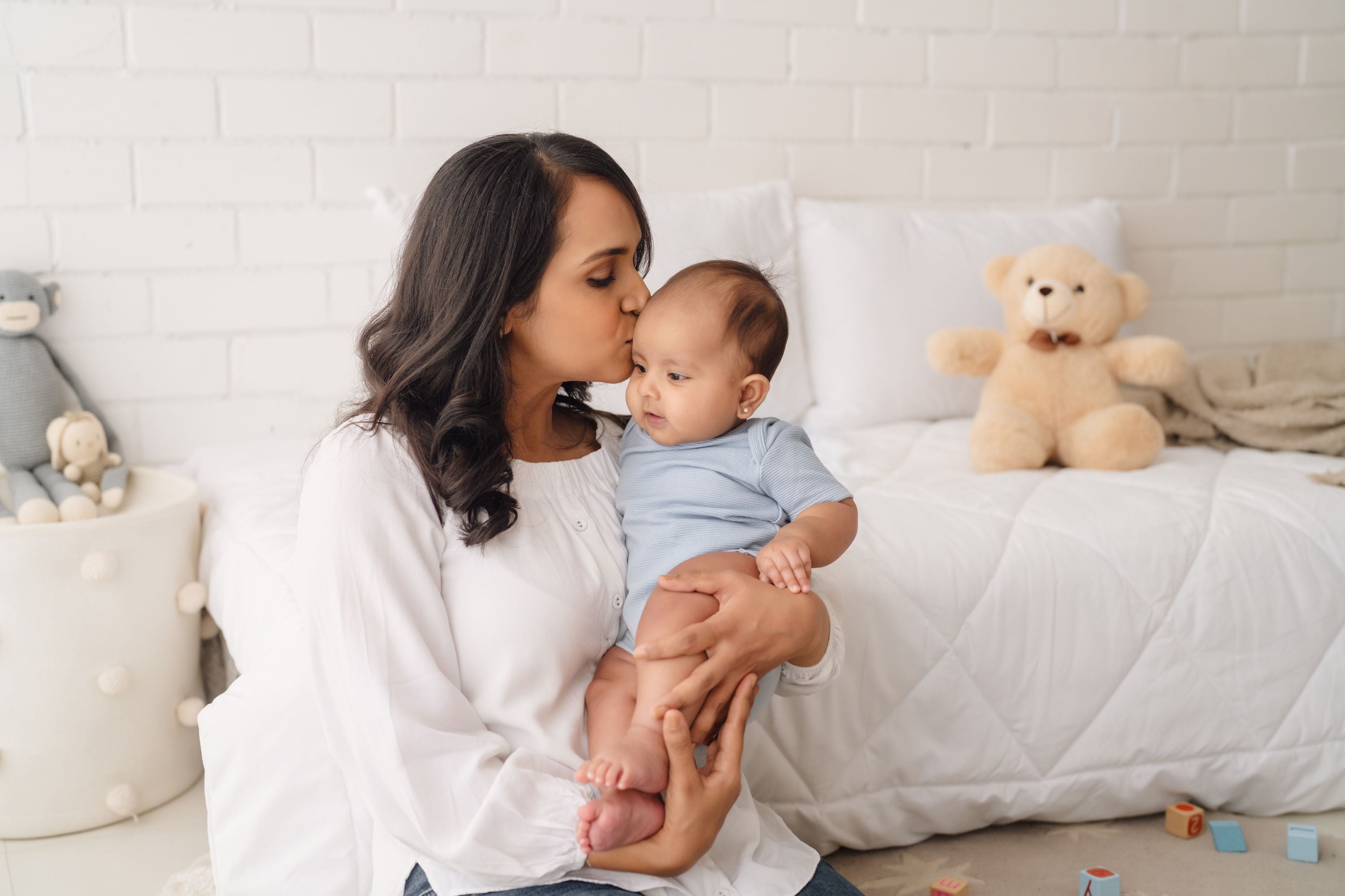 Give The Kiss a Miss! | Why Parents Shouldn’t Allow Visitors to Kiss Their Newborns